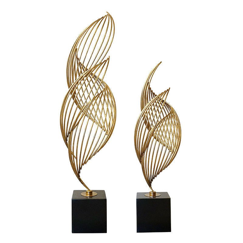 Élégance Statue de Décoration en Marbre avec Ornements en Coquille